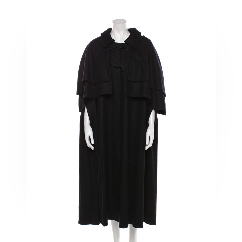 One size cape with shoulder cape - very 1970s Saint Laurent
